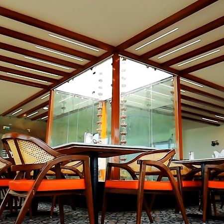 Hotel Sahasra Dla Варангал Екстериор снимка